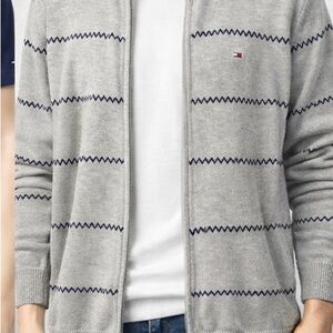 Tommy Hilfiger Men's Gray and Navy Zip-Up Sweater